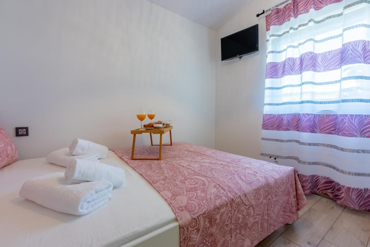Summer Breeze Apartment ซริกเวนิซา ภายนอก รูปภาพ